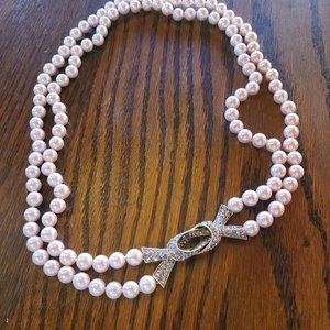 Pale pink pearl necklace